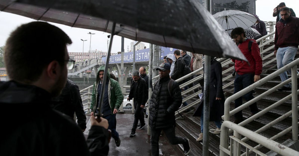 Meteoroloji'den uyarı! Bu illerde sağanak yağış var