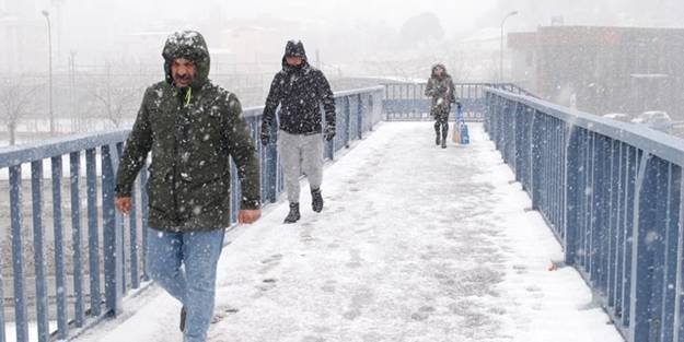 Meteoroloji'den yeni kritik uyarı! İstanbul'da kar yağışı devam edecek
