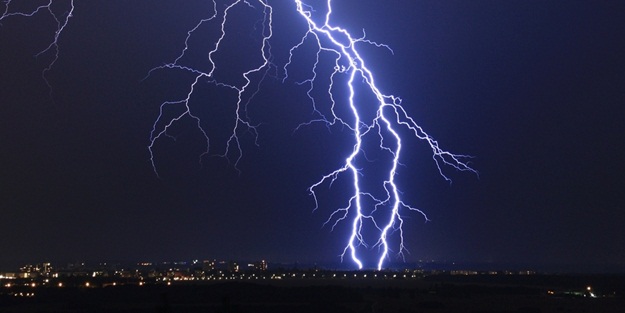 Meteoroloji'den yıldırım tespit ve takip sistemi