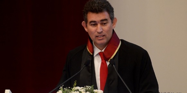 Metin Feyzioğlu kürsüyü terk etti