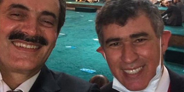 Metin Feyzioğlu'ndan vesayetçi baroları delirtecek poz