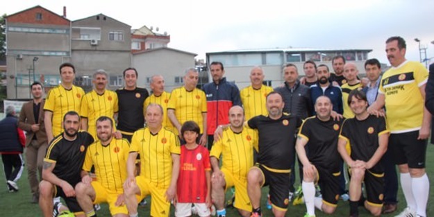 Metin Külünk Suriyeli çocuklar için sahaya indi