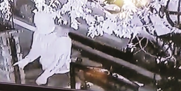 Külünk'ün evine silahlı ve maskeli keşif!