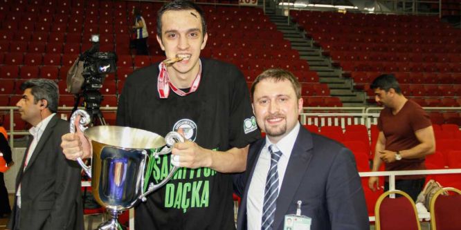 Yeşilgiresun, Metin Türen’i renklerine bağladı