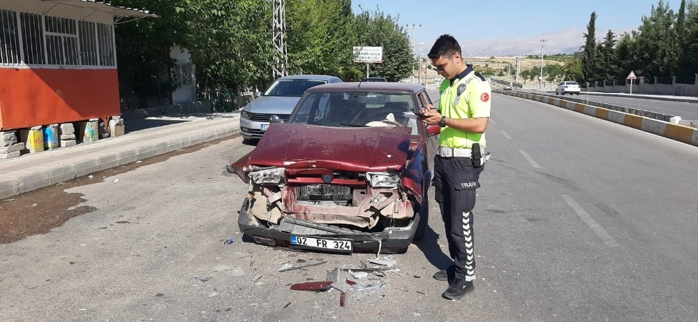 Metrelerce fren yapmasına rağmen duramadı: 1 yaralı 