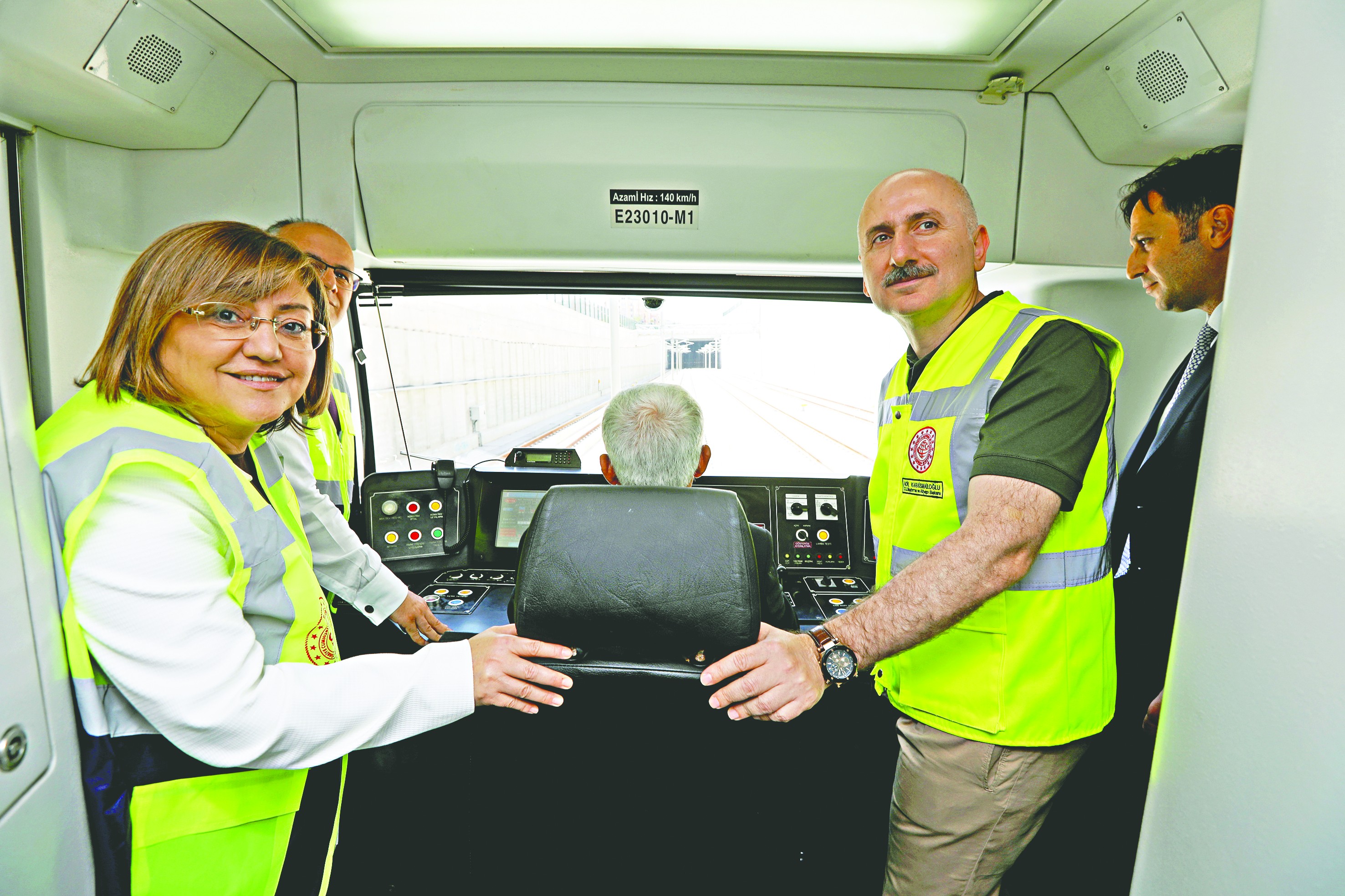 Metro konforundaki tren Gaziray açılıyor