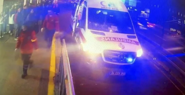 Metrobüs durağında yer kapma tartışması ölümle sonuçlandı!