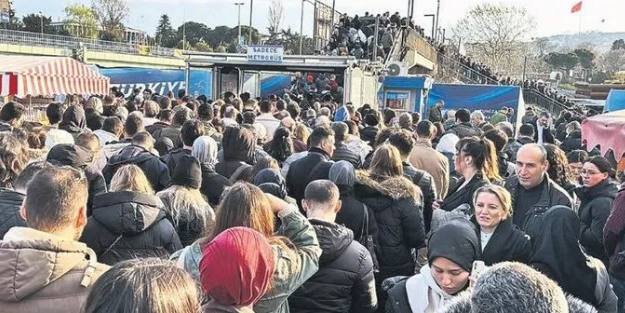 Metrobüs hattı çile yolu oldu