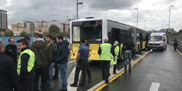 Metrobüs kaza yaptı! Yaralılar var