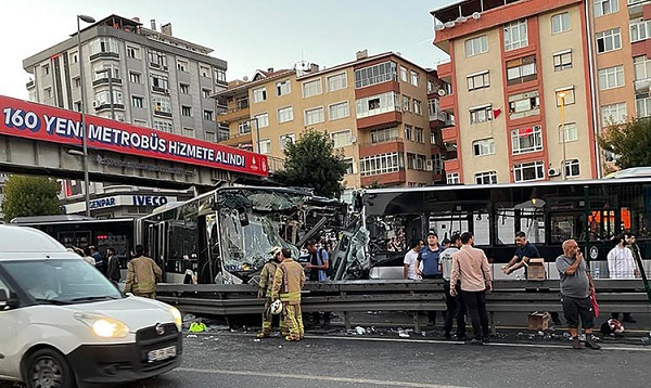 Metrobüs kazası kaç kişi yaralandı son durum