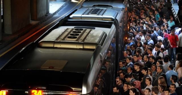 Metrobüs sapığına ibretlik ceza verildi