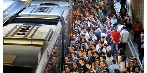 Metrobüs seferleri neden durdu?