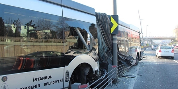 Metrobüs E-5'e girdi