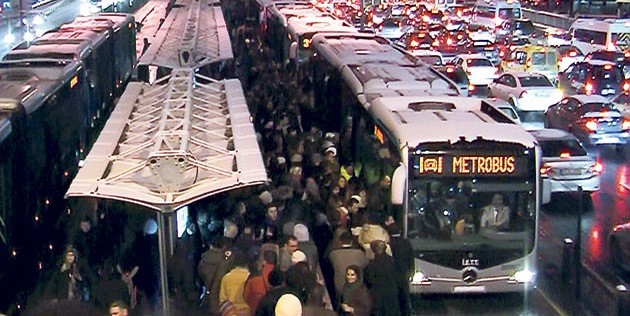 Metrobüs'te şarj dönemi!