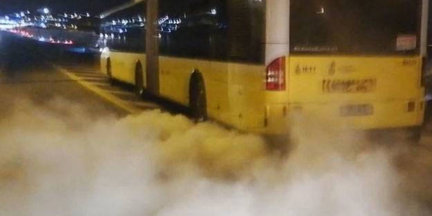Metrobüste yangın paniği