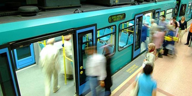 Metroda 'şort' provokasyonu