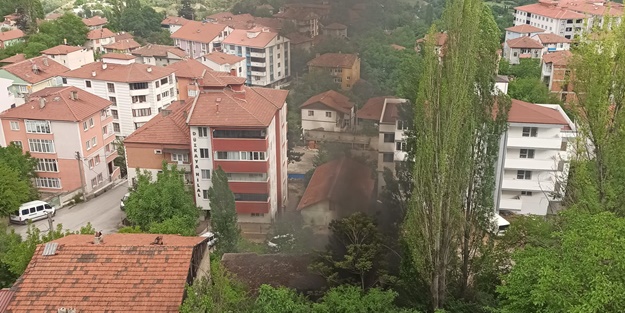 Metruk binada yangın