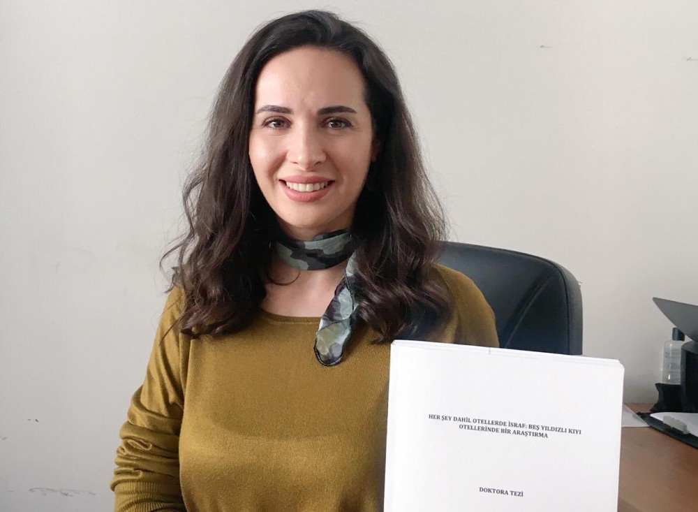MEÜ Arş. Gör. Dr. Buzlu’ya Ticaret Bakanlığından “Bilimsel Çalışma” dalında ödül 