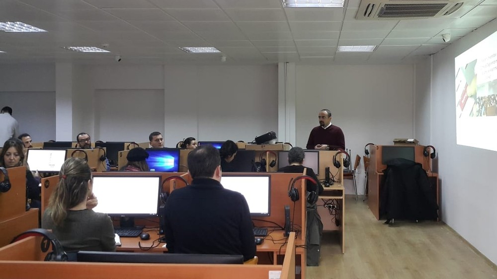 MEÜ öğretim elemanlarına elektronik soru yazma eğitimi verildi 