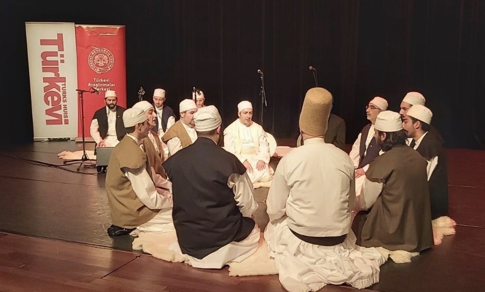 Mevlana Amsterdam’da anıldı 