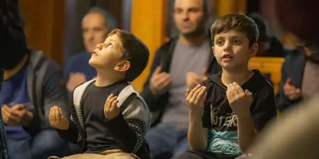 Mevlid Kandili dualarla idrak edildi