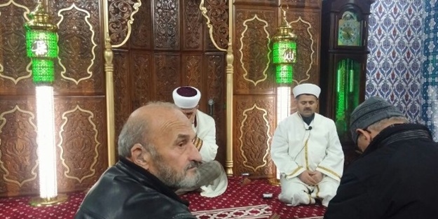 Mevlit okutarak barıştılar!