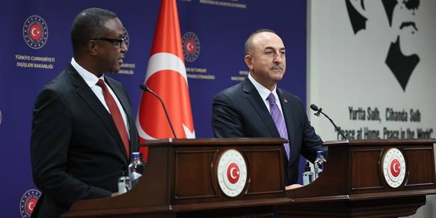 Mevlüt Çavuşoğlu: Afrika'dan elinizi çekin