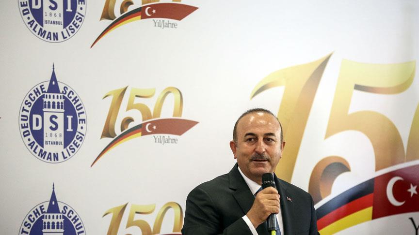 Mevlüt Çavuşoğlu: Gençlerden öğreneceğimiz çok şey var