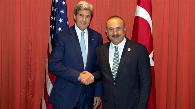 Mevlüt Çavuşoğlu, Kerry ile görüştü