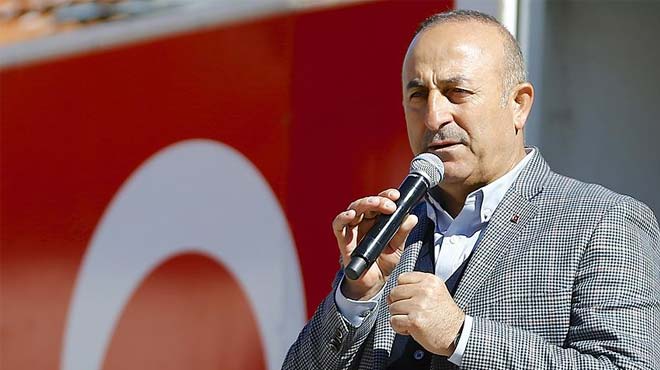 Mevlüt Çavuşoğlu: Senin gazetecilerin ırkçı, basının yalancı