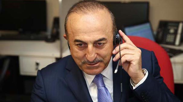 Mevlüt Çavuşoğlu'ndan sürpriz ziyaret! Orada soruları yanıtladı
