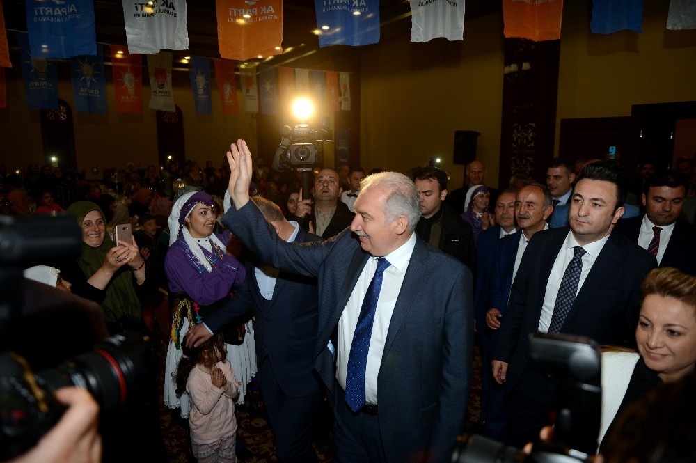 Mevlüt Uysal, Trabzonlu vatandaşlarla bir araya geldi 