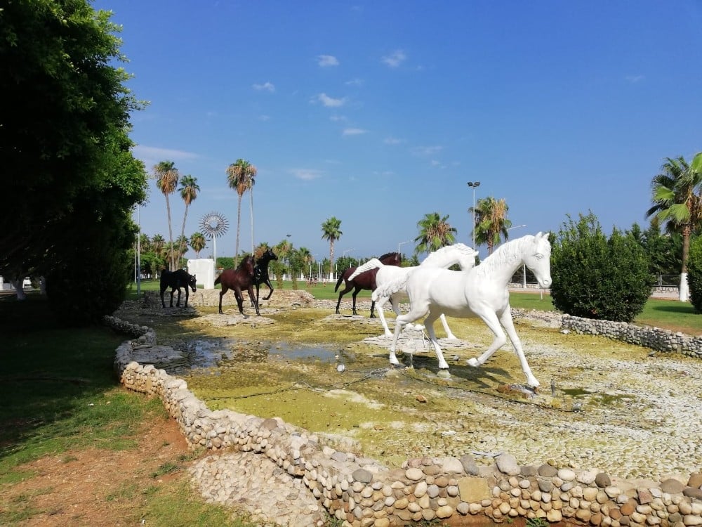 Meydan ve kavşaklarda restorasyon 