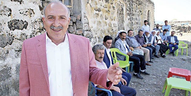 Meydanlara ineriz