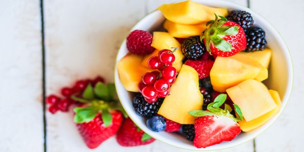Meyve salatası nasıl yapılır?