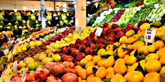 Meyve sebzeleri alırken dikkat... Tehlike saçıyor! Bakın ne oluyor?