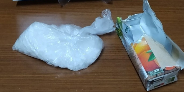 Meyve suyu kutusundan uyuşturucu çıktı