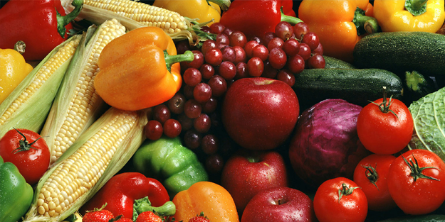 Meyve ve sebzeleri sakın böyle yıkamayın! Birçok hastalık bu yolla bulaşabilir