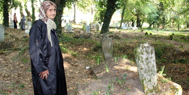 Mezardaki inanılmaz olayın sırrı çözülemiyor