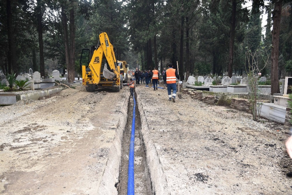 Mezarlıkların içme suyu sorunu çözülüyor 