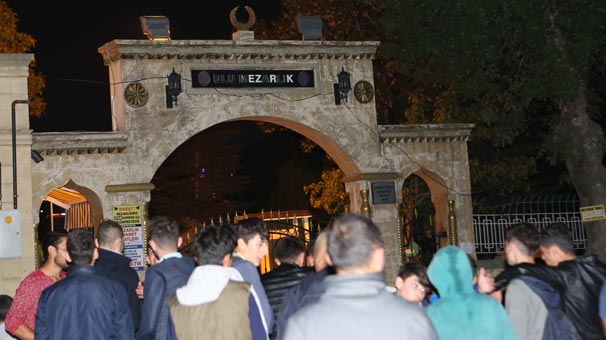 Mezarlıkta ağlayan kız bulunamadı! 4 kişi gözaltına alındı…