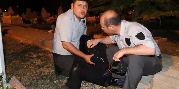 Mezarlıkta gizemli kız diye yakalanan kızın ailesi dava açmaya hazırlanıyor!