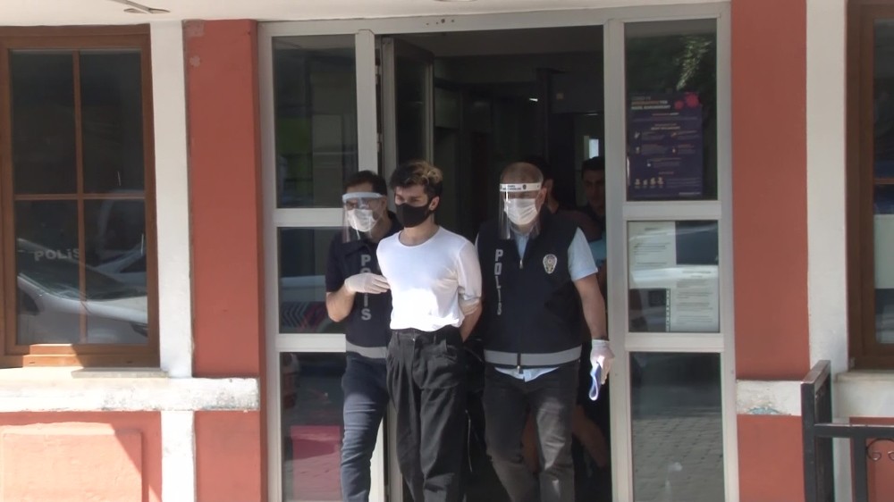 Mezarlıkta klip çeken şahıslar adliyeye sevk edildi 