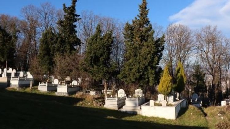 Mezarlıkta 'pes' dedirten olay!