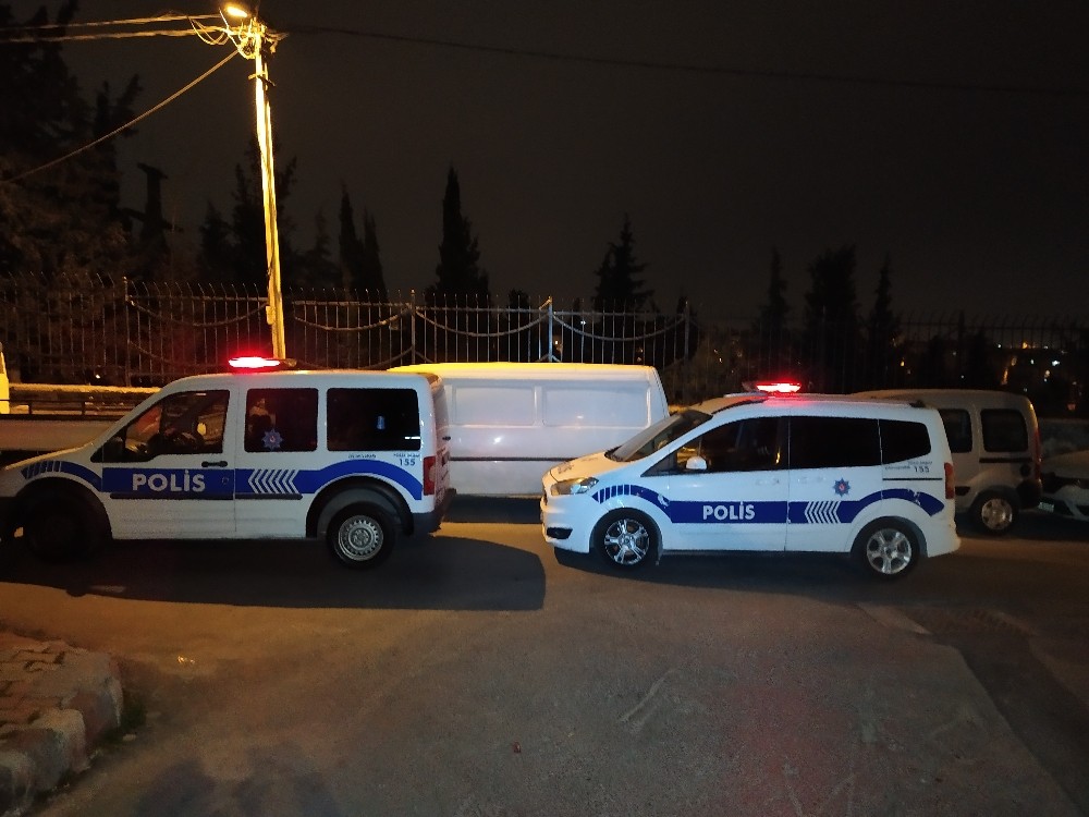 Mezarlıktaki tartışma kanlı bitti: 1 yaralı 