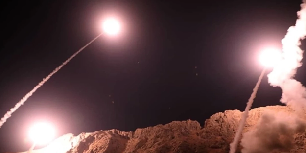 Mezhepçi İran, Pakistan’daki Sünnilere füze fırlattı!