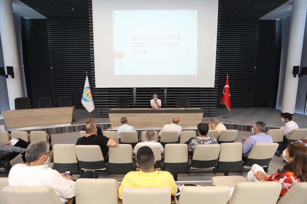 Mezitli Belediyesi meclis üyelerine yaz dönemi çalışmaları anlatıldı 