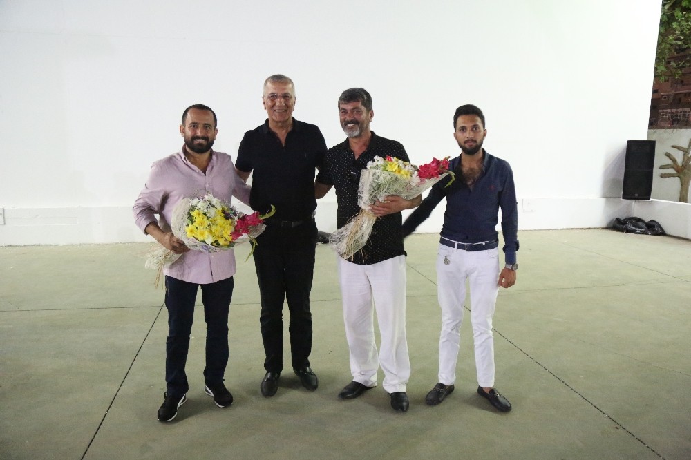 Mezitli’de yazlık sinema ünlü oyuncuları ağırladı 