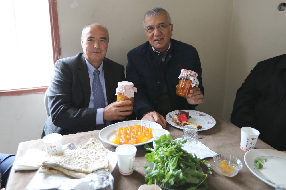 Mezitli’de ’Yöresel ürünlerimizi değerlendirelim’ etkinliği 