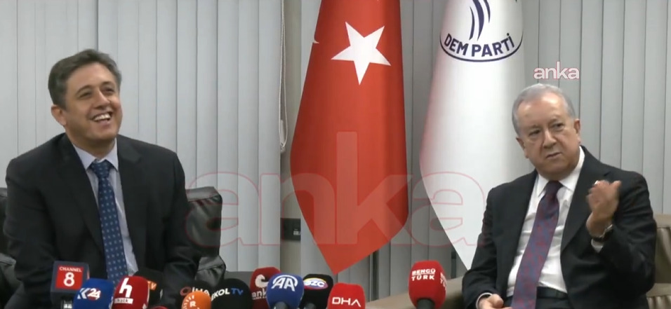 MHP-DEM Parti bayramlaşmasında 'demli çay' şakası